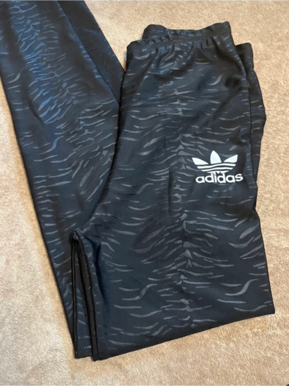 Adidas Shiny Tiger print leggings lk New Black S yoga gym running